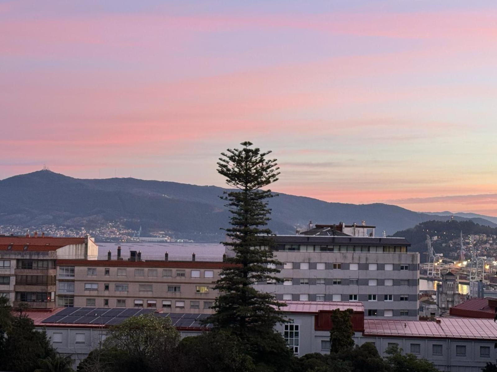 Moderno Apartamento Con Vistas A La Ria De Vigo Exterior foto